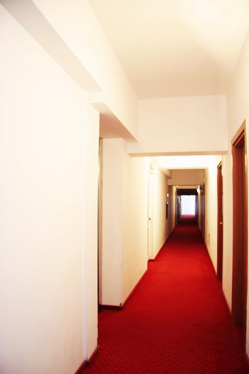 Hotel Sir Orhideea Bucureşti Exterior foto