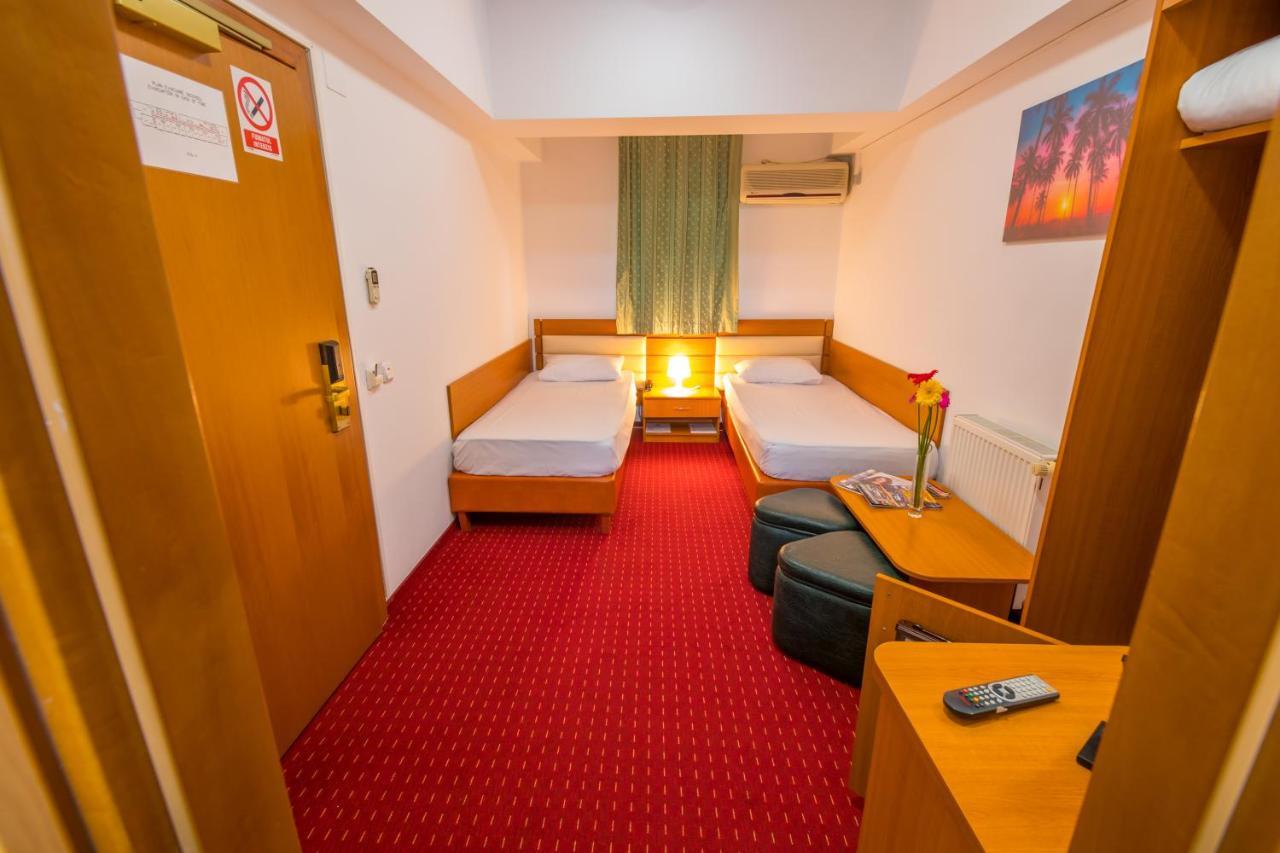 Hotel Sir Orhideea Bucureşti Exterior foto